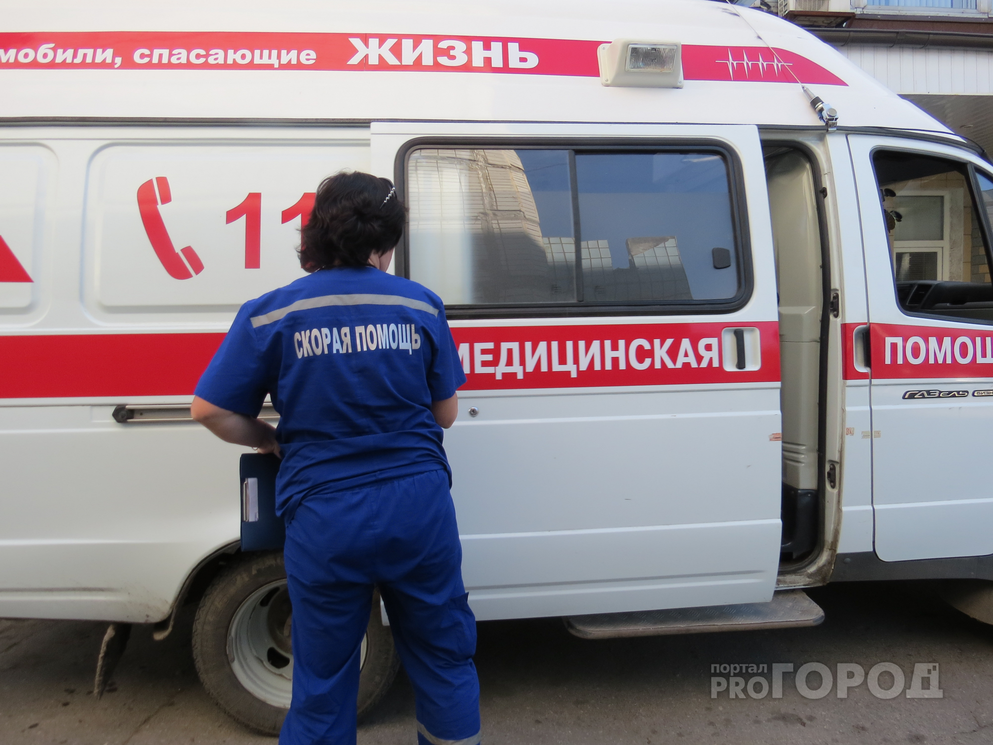 Торопливый парень оказался на больничной койке после аварии Володарске