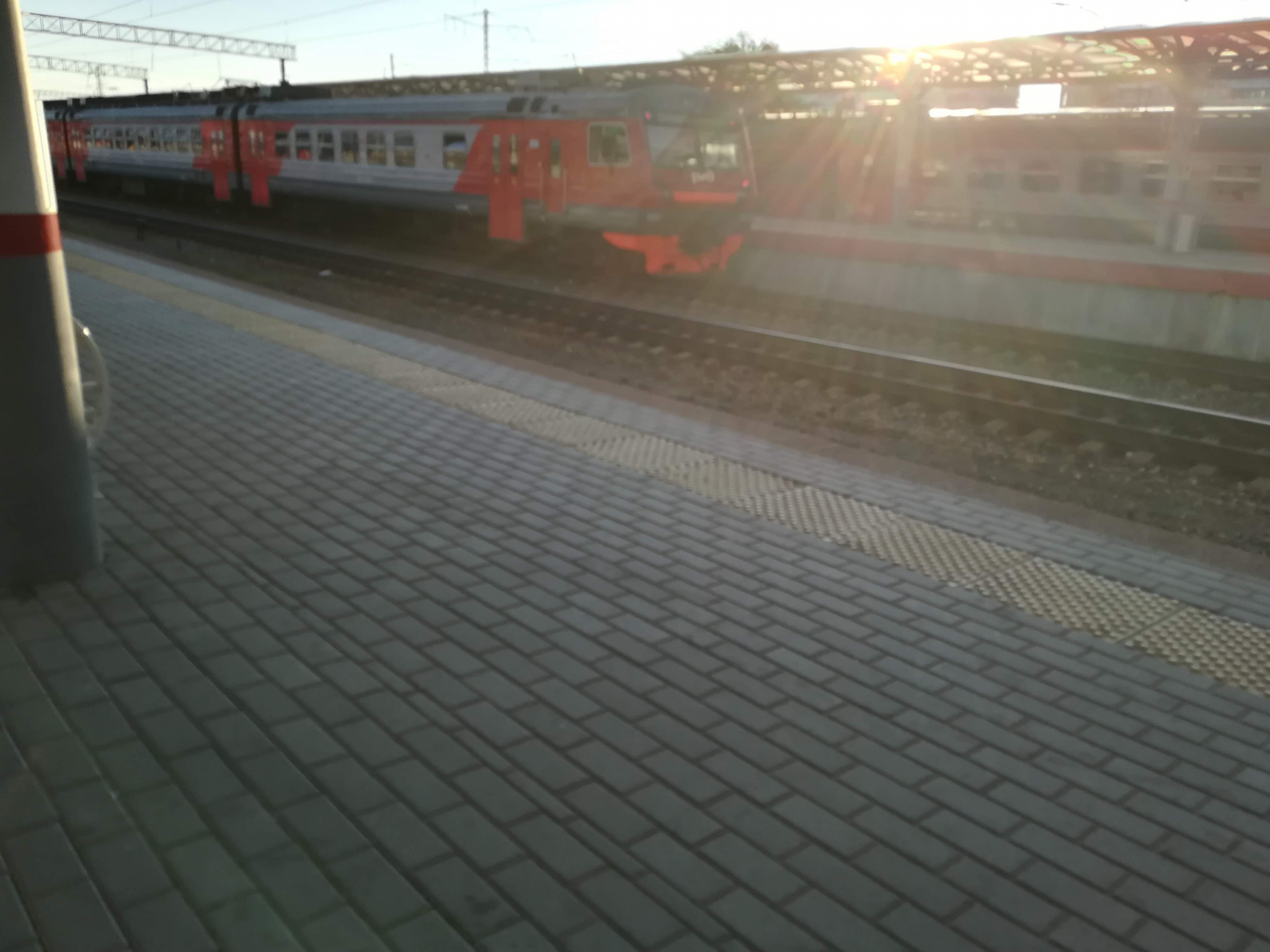 Бомбу искали в поезде «Стриж» на вокзале в Дзержинске
