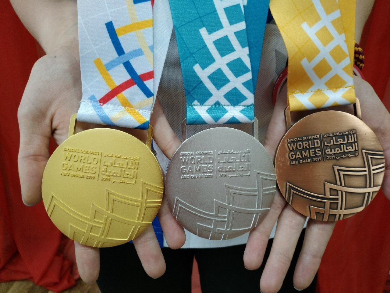 Юная воспитанница дзержинской школы-интерната завоевала золото и серебро в шорт-треке в Абу-Даби