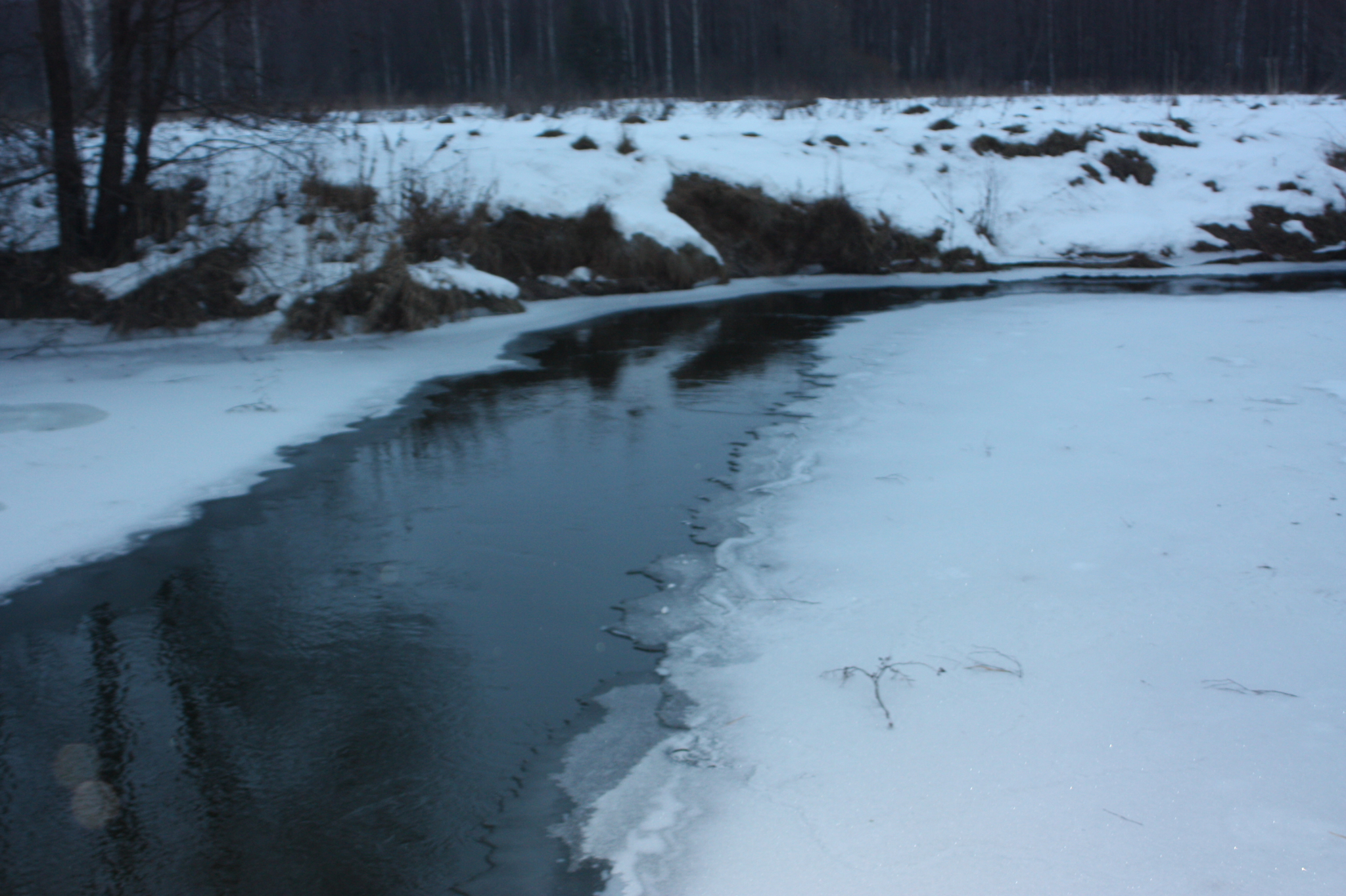 Мужчина погиб подо льдом на шламонакопителе «Белого моря» в Дзержинске