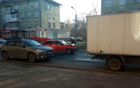 Пьяный житель Дзержинска сел за руль и устроил массовую аварию (ФОТО, ВИДЕО)