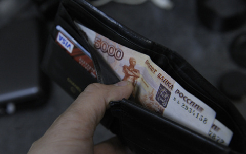 Около 100 тысяч рублей забрали мошенники у жителя Дзержинска