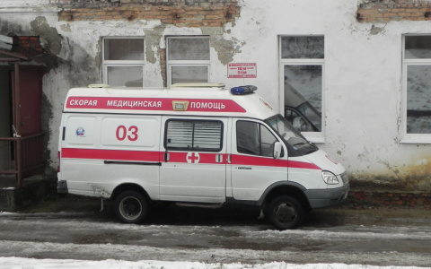 Женщина упала с высоты на улице Бутлерова в Дзержинске